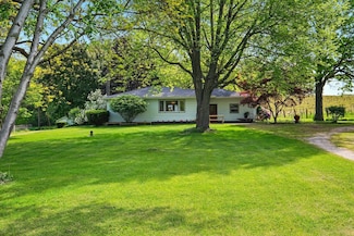2877 Bessemer Rd, Coloma, MI 49038