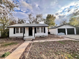 307 W Gibson, Thorndale, TX 76577