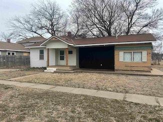 2142 W Maple St, Wichita, KS 67213