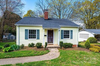713 8th Street Dr NW, Hickory, NC 28601