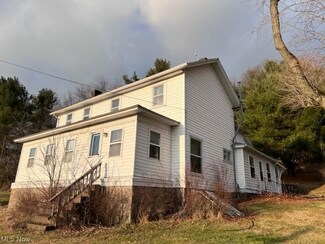 4037 State Route 39 NE, New Philadelphia, OH 44663