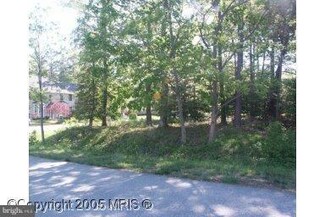 11345 Ethan Ct, Swan Point, MD 20645