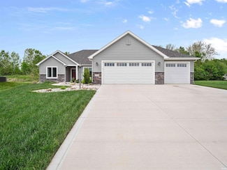 1795 Dunlin Ct, New Haven, IN 46774