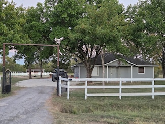 8118 S Hamilton Rd, Brookshire, TX 77423