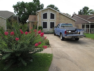 19917 Stoney Haven Dr, Cypress, TX 77433