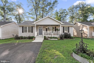 57 Oak Ln, Colonial Beach, VA 22443