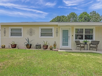 7140 Mcclellan St, Hollywood, FL 33024