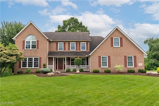 6884 Mapleridge Cir NW, Canton, OH 44718