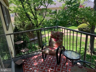 343 Old Forge Crossing Unit 343, Devon, PA 19333
