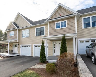 189 Woodview Way, Manchester, NH 03102