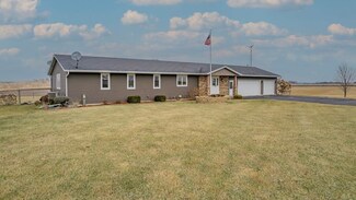 6142 W Stephenson Street Rd, Freeport, IL 61032