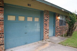 1908 Coral Rd, Azle, TX 76020