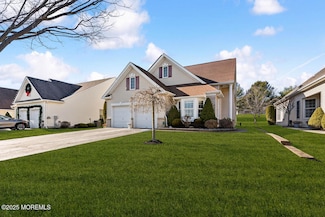 13 Dogwood Dr, Asbury Park, NJ 07712