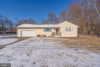 15 N Hook Rd, Pennsville, NJ 08070