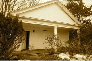 131 Tower Hill Rd, Brimfield, MA 01010