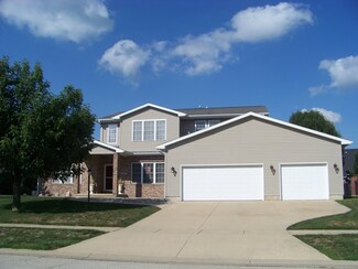 100 Giant City Rd, Monticello, IL 61856