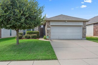 7460 Maroon Dr, Fort Worth, TX 76120