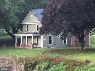 43 Jebeke Ln, Millerstown, PA 17062