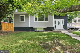 8902 Sylvania St, Lorton, VA 22079