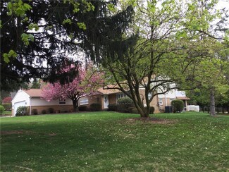 101 S Buttonwood St, Macungie, PA 18062