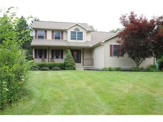 3652 Green Garden Rd, Aliquippa, PA 15001