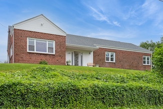 171 Ashton St, Bridgeport, CT 06606