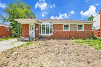 24225 Prairie Ln, Warren, MI 48089