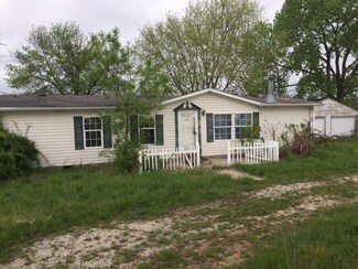 3657 NE Gillette Rd, Hamilton, MO 64644