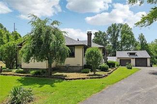 4296 Morefield Rd, Hermitage, PA 16148