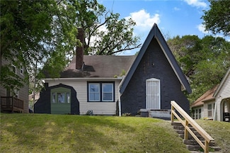 6660 The Paseo, Kansas City, MO 64132