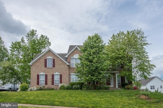 621 Christopher Ln, Aston, PA 19014