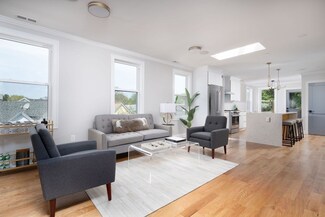 89 Clifton St Unit 2, Cambridge, MA 02140