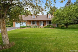 61472 Tayberry Cir, South Lyon, MI 48178