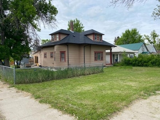 320 W Boulevard St, Lewistown, MT 59457