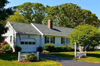 15 Robbin Run, South Dennis, MA 02660
