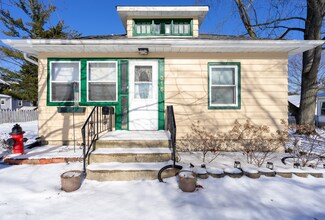 316 E 16th St, Lockport, IL 60441