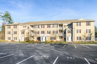 6 Crestview Cir Unit 134, Londonderry, NH 03053