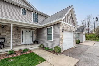 5922 N Ajuga Ct, Ellettsville, IN 47429