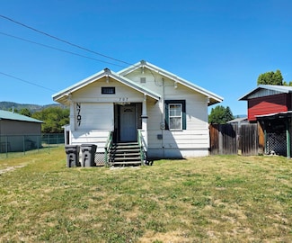 707 N 4th St W, Chewelah, WA 99109