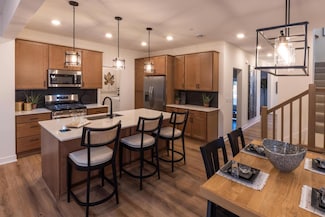13627 Hollybrook Dr, Apple Valley, MN 55124