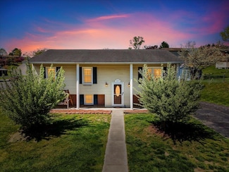 1401 Hix St, Pulaski, VA 24301