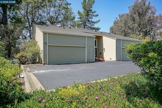 532 Ridgeview Ct, Pleasant Hill, CA 94523