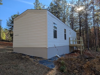 169 Volunteer Ln, Old Fort, TN 37362