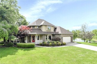 14900 Lancelot Ln W, North Royalton, OH 44133