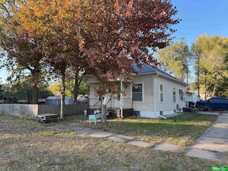 800 W 9th St, York, NE 68467