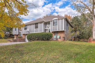 10184 Haskins St, Lenexa, KS 66215