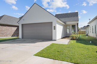 226 Alpine Dr, Lafayette, LA 70506
