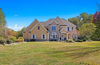 13308 Field Crest Rd, Highland, IL 62249