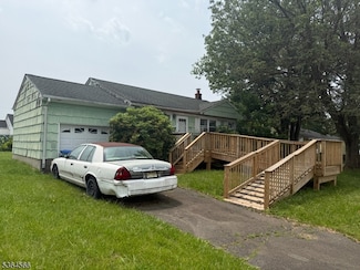 397 Lake Ave, Colonia, NJ 07067