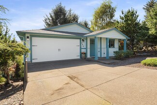 350 NE Harbor View Place, Depoe Bay, OR 97341